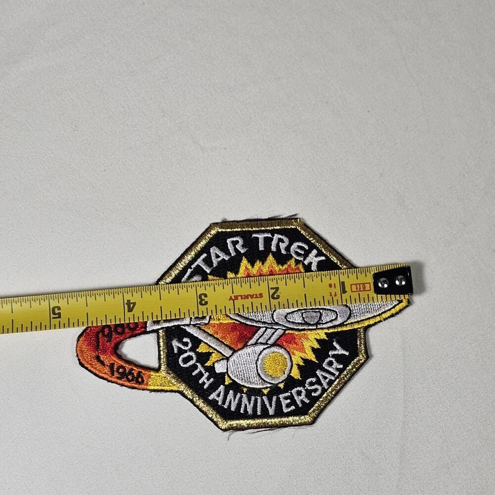 Vintage Star Trek 20th Anniversary "1966 to 1986" Embroidered Patch - Picture 2 of 4